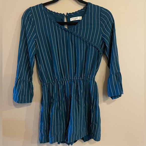 abercrombie kids Other - Girls Abercrombie Blue Striped romper. Size 12